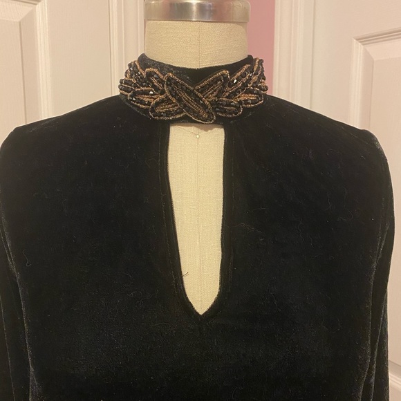 Velvet dress - Picture 3 of 3